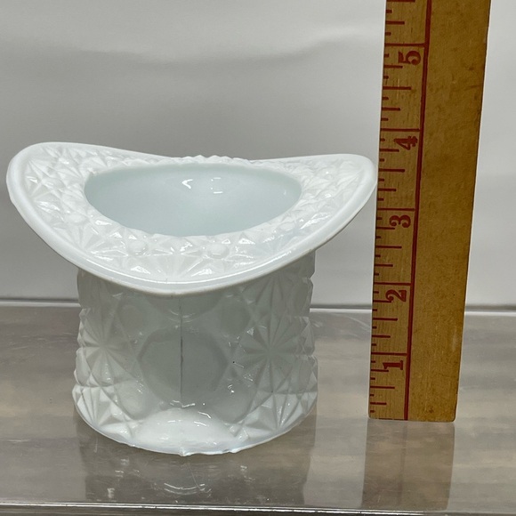 Vintage 1950s Fenton White Milk Glass Top Hat Daisy Dot Pattern Small 4" Planter - Picture 4 of 6